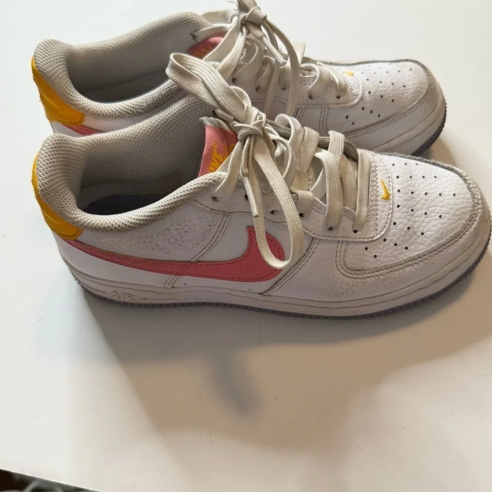 Nike Air Force 1 Low Coral Chalk Laser Orange
